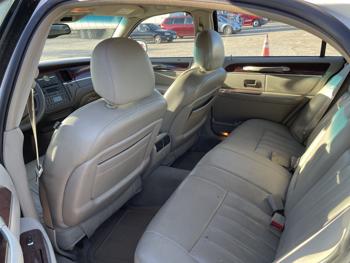 2005 lincoln town-car sel with 236457 miles for sale near elk-river, minnesota 79b21e48240748c49f007b48b875d4c7.jpg