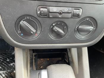 2008 volkswagen rabbit with 191973 miles for sale near elk-river, minnesota 87a95371cea94490810e95166c55ee3f.jpg
