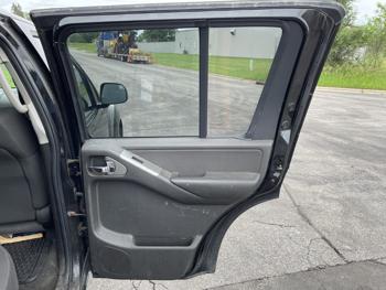2006 nissan pathfinder le with 242258 miles for sale near elk-river, minnesota 8a630bfb4aaf4585a9d654801cda6e6f.jpg