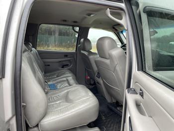 2004 chevrolet suburban with 289418 miles for sale near elk-river, minnesota 8ad7530750cc42e1b1d851fca70acf3a.jpg