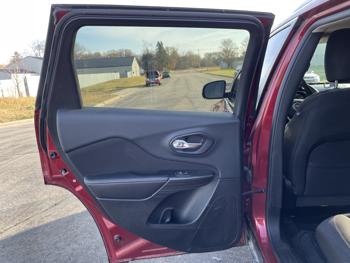 2014 jeep cherokee latitude with 110418 miles for sale near elk-river, minnesota 8b505e125a2f439492f5122b3f5e5a21.jpg