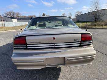 1997 oldsmobile cutlass-supreme sl with 104271 miles for sale near elk-river, minnesota 923cdb89d1b04489bd038acd31cf520e.jpg