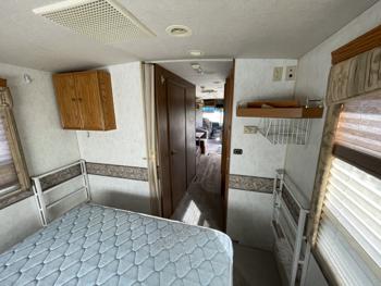 1999 ford motorhome-chassis super-duty with 106821 miles for sale near elk-river, minnesota b1245a06a62b430c81a832c1f642b805.jpg