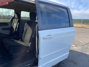 2013 dodge grand-caravan sxt with 270234 miles for sale near elk-river, minnesota b6cb8aaffeaf41eca304ad281af727af.jpg