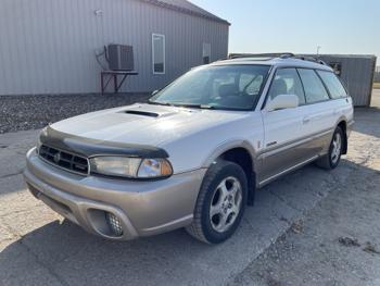 1999 subaru legacy outback--cw with 159276 miles for sale near elk-river, minnesota ba0a08a3672349f4952d2e022308e055.jpg