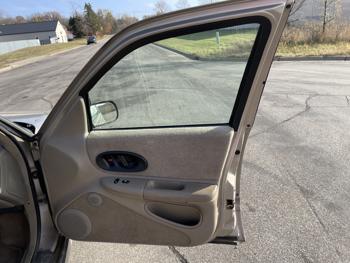 1997 oldsmobile cutlass-supreme sl with 104271 miles for sale near elk-river, minnesota bac786c85e3e4f60890112456e7a4fce.jpg