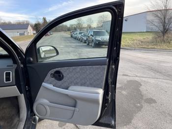 2007 chevrolet equinox 1ls with 228189 miles for sale near elk-river, minnesota cef394561a53461d8e51404eae1da215.jpg