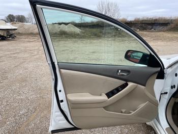 2011 nissan altima sel with 116951 miles for sale near elk-river, minnesota cf209d8d78904f618fb0af7f557f798f.jpg