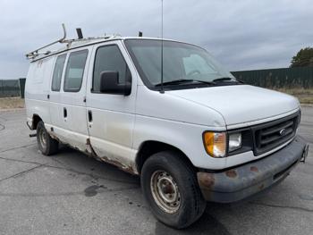 2003 ford e-150 base with 209692 miles for sale near elk-river, minnesota d03d8fef290b4653b8d63c52d721c152.jpg