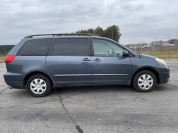 2006 toyota sienna le with 201395 miles for sale near elk-river, minnesota d24e9099f72d41008fe9570a85314f38.jpg