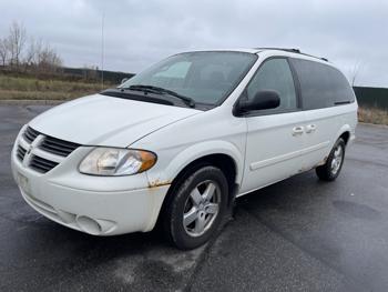 2007 dodge caravan-grand-caravan sxt with 96603 miles for sale near elk-river, minnesota d8a1567ddca34b34abd88370063712d3.jpg