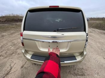 2012 chrysler town-and-country sel with 260369 miles for sale near elk-river, minnesota d94127fd51a74ea8968b8e4450f5de63.jpg