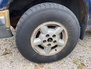 2000 chevrolet blazer ls with 254734 miles for sale near elk-river, minnesota dba2309dac4f437b8b49ea1857becbb9.jpg