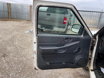 2001 chevrolet s-10-pickup with 161221 miles for sale near elk-river, minnesota de60fa22dae4497b85db0171ada4d53f.jpg
