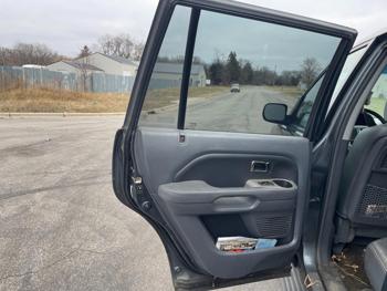 2006 honda pilot ex-l(-with-navi) with 270184 miles for sale near elk-river, minnesota e1bb7f17fb594e449056fe803b351aa9.jpg