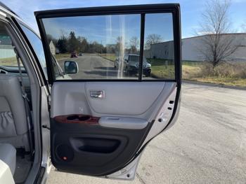 2004 toyota highlander std with 220107 miles for sale near elk-river, minnesota e40976c2e78c4a7285b8f6d487b5a9b3.jpg