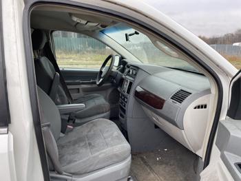 2010 chrysler town-and-country lx with 219166 miles for sale near elk-river, minnesota e8d683b6724b420d8262245ea563f66a.jpg