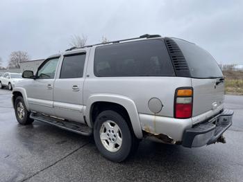 2004 chevrolet suburban with 289418 miles for sale near elk-river, minnesota ed542cbbbd104c968060c2162c2ad177.jpg