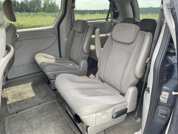 2007 chrysler town-&-country touring with 216573 miles for sale near elk-river, minnesota ed74093bbfdf4876a971eb9c088fa786.jpg