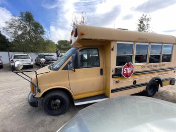 1998 chevrolet express sel with 71763 miles for sale near elk-river, minnesota efcae2ad4ea040919106b58aaff21681.jpg