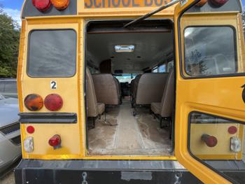 1998 chevrolet express sel with 71763 miles for sale near elk-river, minnesota f0ab31e1af0048c384022c87bfcfb3dd.jpg