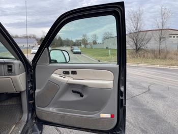 2002 chevrolet suburban 1500-lt for sale near elk-river, minnesota f247e64105374f9191c56a208022dbeb.jpg