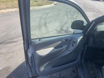 2006 chrysler town-and-country sel with 207153 miles for sale near elk-river, minnesota f383f8a00af64d24a58d6615ed9dca2f.jpg