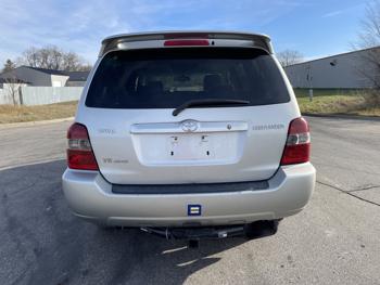 2004 toyota highlander std with 220107 miles for sale near elk-river, minnesota f44ec6758c13460384e4d47097817edb.jpg