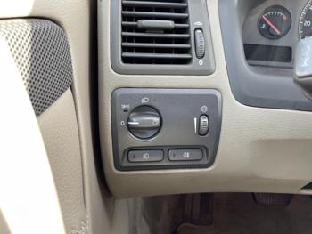 2001 volvo v70 with 186232 miles for sale near elk-river, minnesota f66b09ca2850466db64330edfdc2418d.jpg