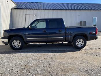 2005 chevrolet silverado with 199449 miles for sale near elk-river, minnesota fc213529f4424b7da29c034ccf183f8b.jpg