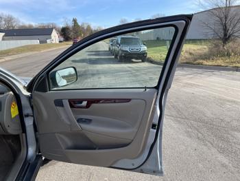2001 volvo v70 with 186232 miles for sale near elk-river, minnesota fe9298d24dc8498798ff5e0b53454da5.jpg